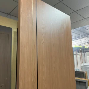 Quiet Paint-Free Eco-Friendly Solid Wood Interior Door Multi-Layer Plywood Door for House and Hotel