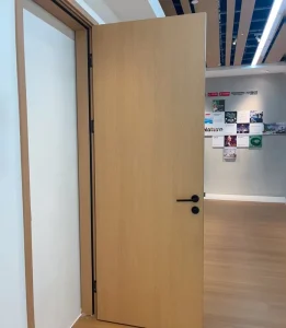 Wooden Fireproof Door, 30 to 90 Minute Fire Resistance