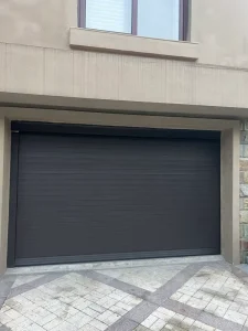Anti-Theft Manual Aluminum Alloy Roller Shutter Door for Garage, Farmhouse, Outdoor Park, Commercial Use