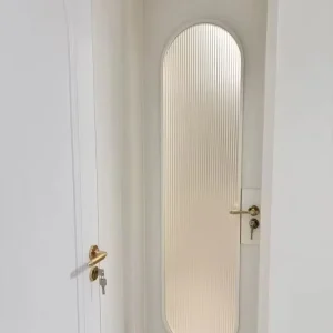 China Factory Customized Arched Door with Glass Design