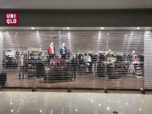 Crystal PVC Polycarbonate Rolling Shutter Door for Mall Kiosks and Display Windows