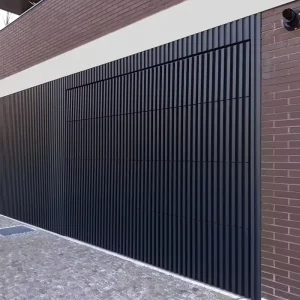 Custom Sectional Insulated Garage Door Modern Electric Horizontal Wood-Grid Aluminum Door for Homes
