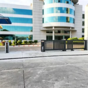 Factory Supply Trackless Black Aluminum Alloy Industrial Sectional Sliding Gate with Remote Controller