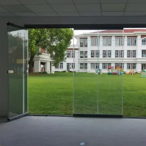 Frameless Glass Sliding Balcony Door