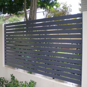 Modern Modular Horizontal Slat Anti Fade Aluminum Fence Semi Privacy Panels for Villa Courtyard Outdoor Boundary Use