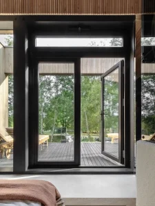Waterproof Modern Apartment Balcony Exterior Thermal Insulation Aluminum Casement Glass Door with Swing Open Style